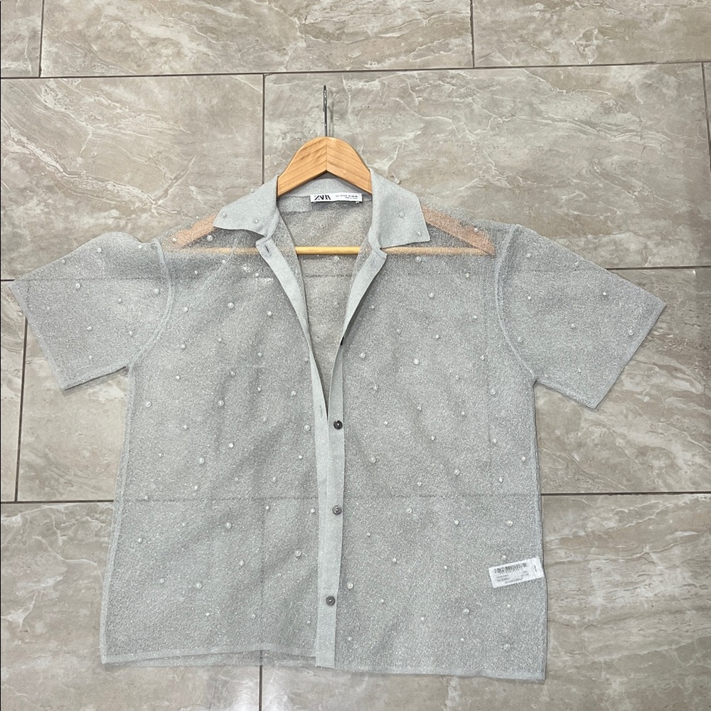 ZARA Women’s Gray Short-Sleeve Button-Up Top